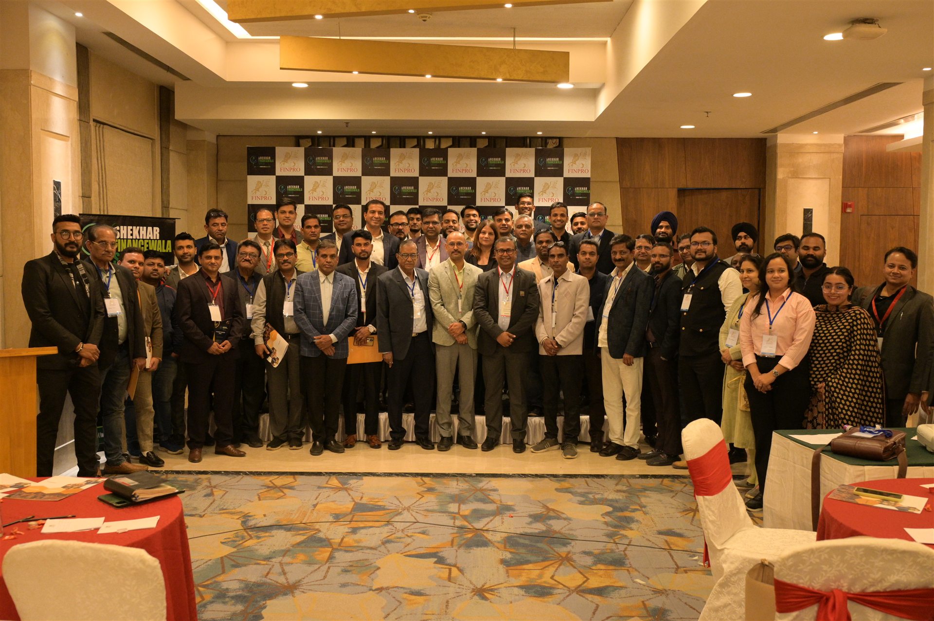 Business leaders and guests together at FINMEET 2025